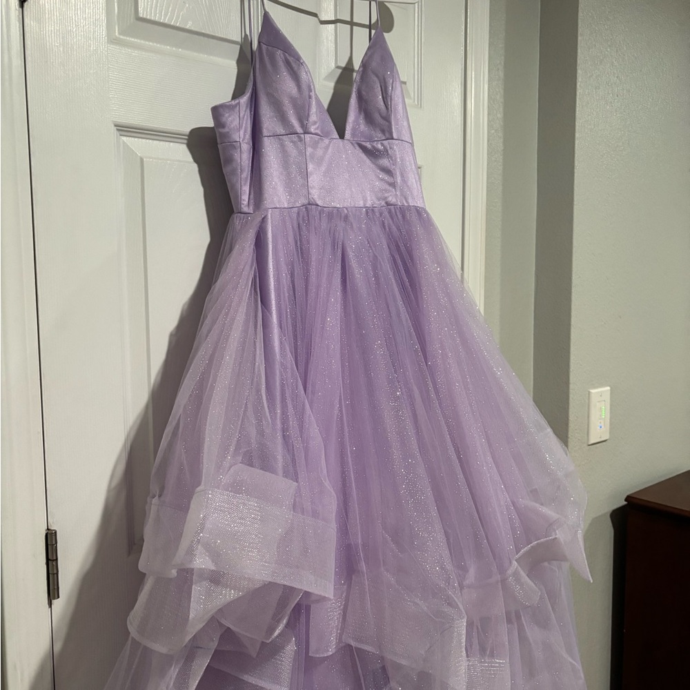 Purple Ruffled Tiered Gown with V-neck for Prom, Size 4